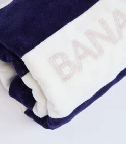 Banana Moon Fergie Towely Marineblauw Gestreept Strandlaken -Huisdecoratie 29b22ffaad994466aaf0f82ec9e2e590