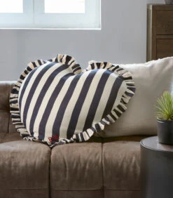 Sierkussen Gestreept Hart, Binnenkussen - Summer Heart - Donkerblauw/White 5 Sierkussen Gestreept Hart, Binnenkussen - Summer Heart - Donkerblauw/White -Huisdecoratie 2aee58ddf3cd47a3b9a3122b140a7962