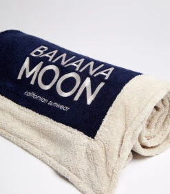 Banana Moon Strandlaken Marineblauw Lanza Towely -Huisdecoratie 5aec5fe353b546c282aab613a39c1b3d