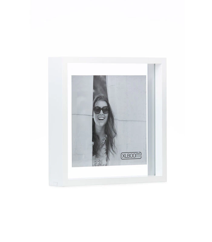 SQUARE FLOATING Box 25 X 25 Wit 3 SQUARE FLOATING Box 25 X 25 Wit