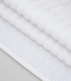 Gezichtshanddoek Tallin 50x90 Cm Wit -Huisdecoratie 6b18db28d38149d19ad3f947451f3450