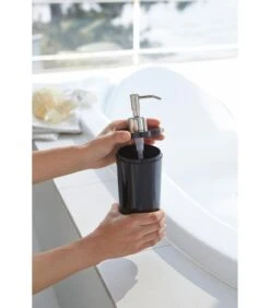 Yamazaki 2-way Pump Dispenser Round - Tower - Black -Huisdecoratie 824e7d817113466f9c1bea0bfce374c3