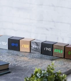 Cube Click Clock Wekker - Marmer/LED Wit -Huisdecoratie 948a105fa9fa457db84cfd2b79b11ff5