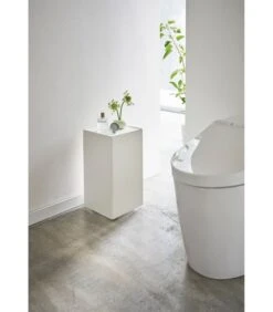 Yamazaki Toiletpaper Holder With Caster - Tower - White -Huisdecoratie abe319ae98244e59b87f2f416a2db10f