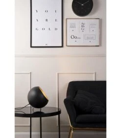 Karlsson Wandklok Butterfly Hands - Zwart - Large - Ø37,5cm -Huisdecoratie dee0c5d66a8f46beba233596c7820d50